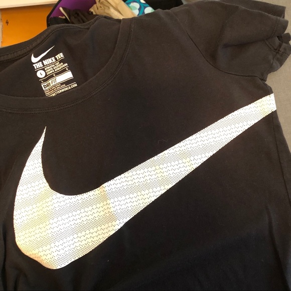 Nike Dri-Fit Tee - Picture 1 of 2